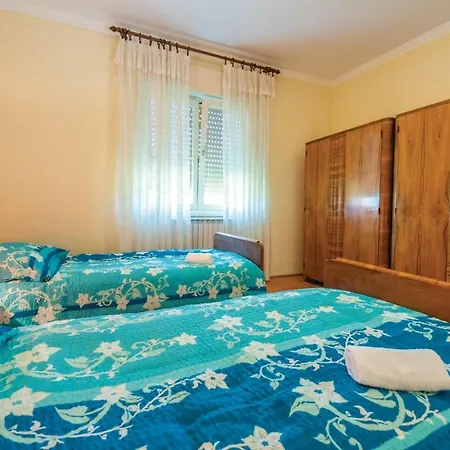 Apartamento Two-bedroom In *