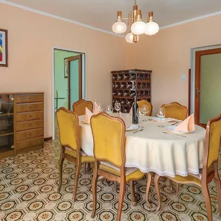 Two-bedroom In Kršan