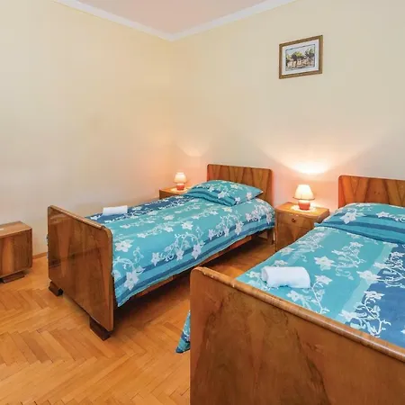 Apartamento Two-bedroom In Kršan